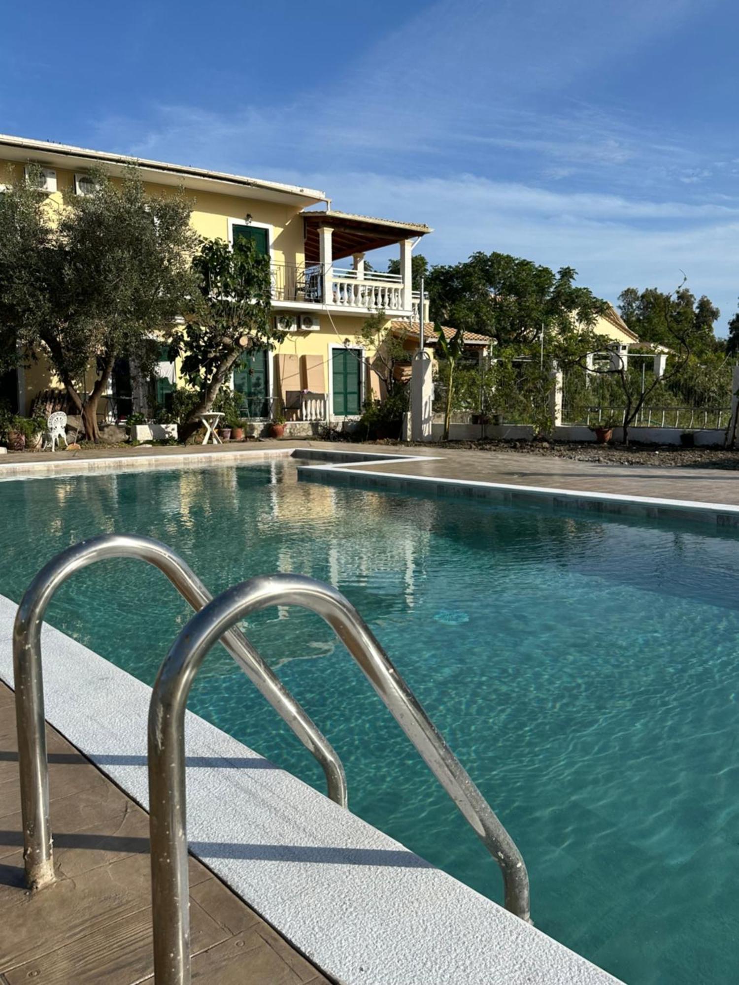 Kapetanios Luxury Hotel de apartamente Agios Georgios (Corfu)