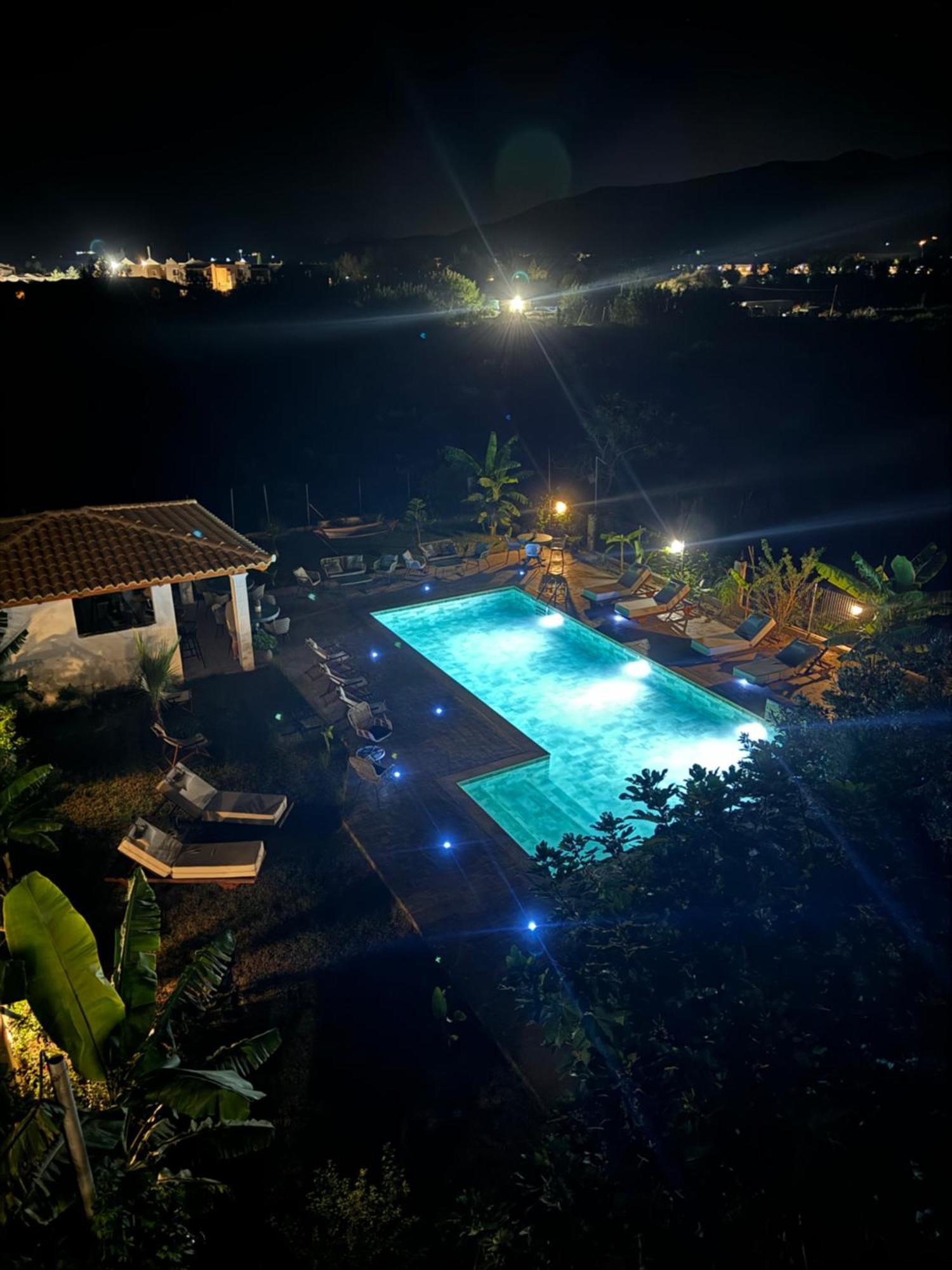 Hotel de apartamente Kapetanios Luxury
